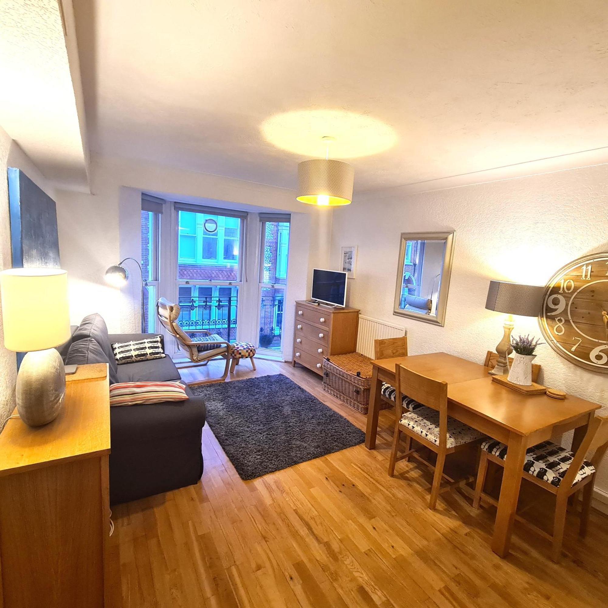 Burlington Beach Apartments ブライトン エクステリア 写真