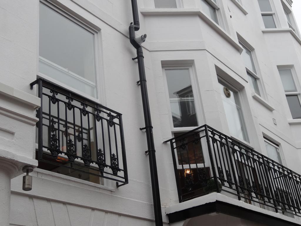 Burlington Beach Apartments ブライトン 部屋 写真
