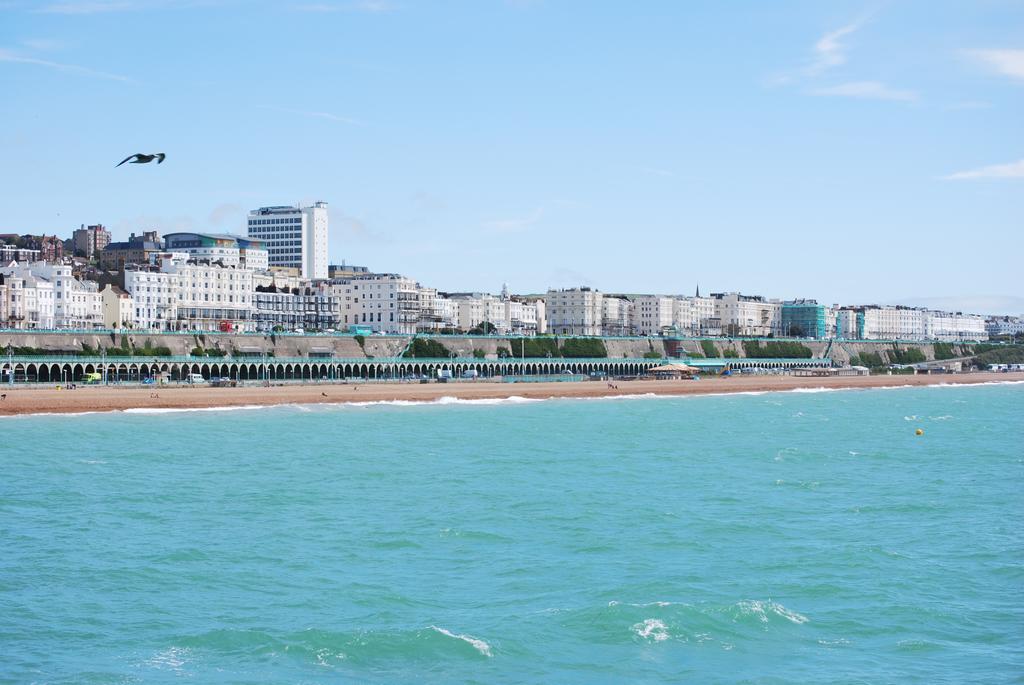 Burlington Beach Apartments ブライトン エクステリア 写真